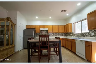 9427 W Virginia Avenue, Phoenix, AZ 85037 - Photo 7