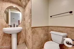 2909 N 48th St, Phoenix, AZ 85018 - Photo 11