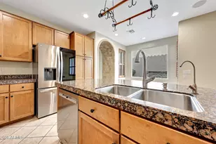 2909 N 48th St, Phoenix, AZ 85018 - Photo 19