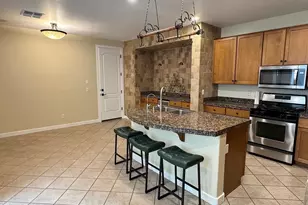 2909 N 48th St, Phoenix, AZ 85018 - Photo 11