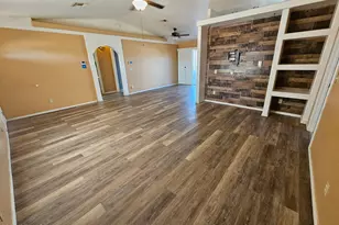 9054 W Tinajas Dr, Arizona City, AZ 85123 - Photo 3