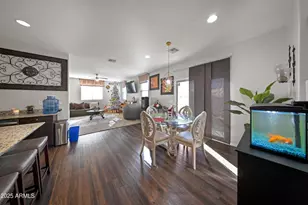 2546 N 73rd Dr, Phoenix, AZ 85035 - Photo 9