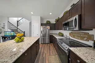 2546 N 73rd Dr, Phoenix, AZ 85035 - Photo 7