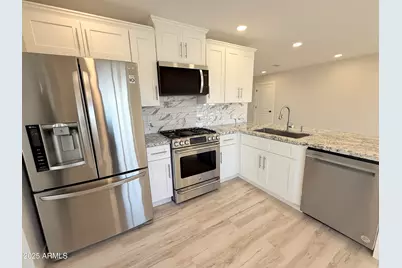 20031 N 18th Drive, Phoenix, AZ 85027 - Photo 11