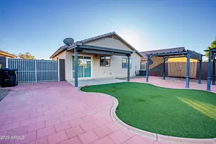 14938 W Caribbean Ln, Surprise, AZ 85379 - Photo 29