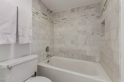 5136 N 31st Place #634, Phoenix, AZ 85016 - Photo 17