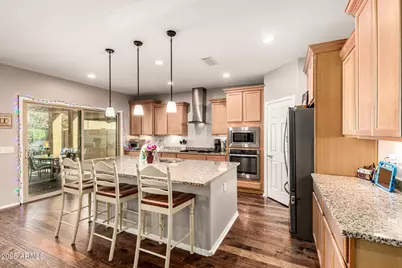 10752 W Desert Elm Lane, Peoria, AZ 85383 - Photo 11