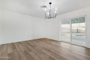 3426 W Glenn Dr, Phoenix, AZ 85051 - Photo 11