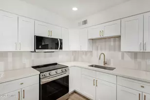 3426 W Glenn Dr, Phoenix, AZ 85051 - Photo 15