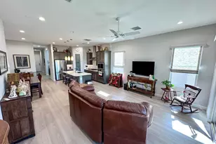 21622 N 58th St, Phoenix, AZ 85054 - Photo 7