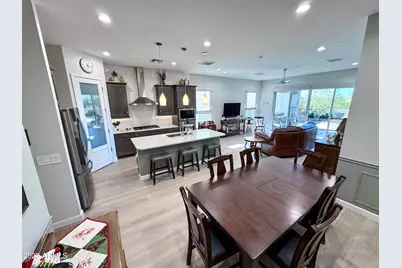 21622 N 58th Street, Phoenix, AZ 85054 - Photo 9