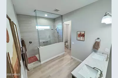 21622 N 58th Street, Phoenix, AZ 85054 - Photo 19