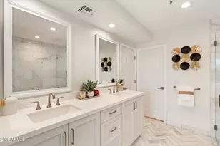 7955 E Chaparral Rd, Scottsdale, AZ 85250 - Photo 25