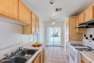 5617 N 38th Dr, Phoenix, AZ 85019 - Photo 3