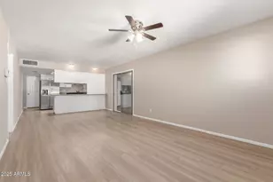 2710 S Terrace Rd, Tempe, AZ 85282 - Photo 7