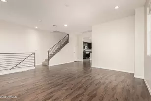 2090 S Dorsey Ln, Tempe, AZ 85282 - Photo 5