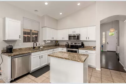 18183 W Desert Blossom Drive, Goodyear, AZ 85338 - Photo 7