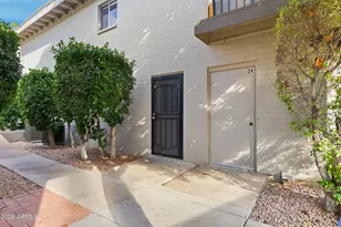 4102 E Calle Redonda, Phoenix, AZ 85018 - Photo 17