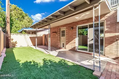 3302 E Pinchot Avenue #9, Phoenix, AZ 85018 - Photo 13