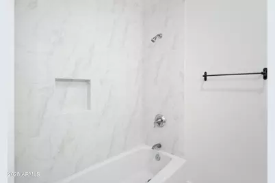 316 E Bethany Home Road #10, Phoenix, AZ 85012 - Photo 29