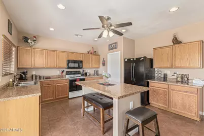 30304 N Desert Willow Boulevard, San Tan Valley, AZ 85143 - Photo 11
