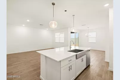 32960 N Vineyard Avenue, San Tan Valley, AZ 85143 - Photo 9