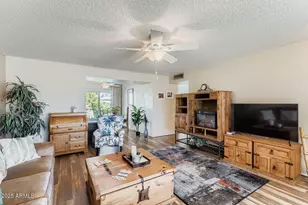 9524 W Greenway Rd, Sun City, AZ 85351 - Photo 11