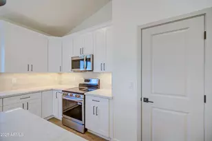 21140 W Shasta Dr, Buckeye, AZ 85326 - Photo 5