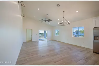 21236 W Shasta Street, Buckeye, AZ 85326 - Photo 17