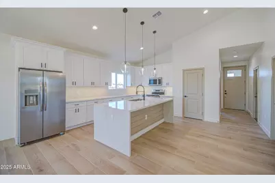 21236 W Shasta Street, Buckeye, AZ 85326 - Photo 9