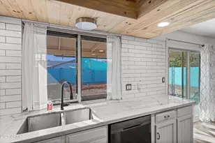 10443 W Butler Dr, Peoria, AZ 85345 - Photo 17