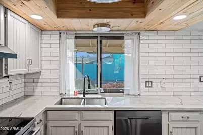 10443 W Butler Drive, Peoria, AZ 85345 - Photo 15