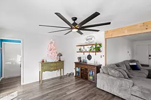 10443 W Butler Dr, Peoria, AZ 85345 - Photo 19