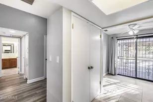 2718 W Desert Cove Ave, Phoenix, AZ 85029 - Photo 9