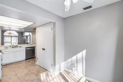 2718 W Desert Cove Avenue, Phoenix, AZ 85029 - Photo 11