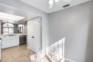 2718 W Desert Cove Ave, Phoenix, AZ 85029 - Photo 11