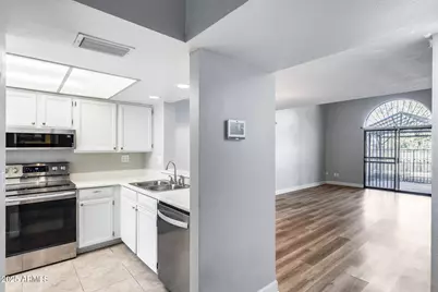 2718 W Desert Cove Avenue, Phoenix, AZ 85029 - Photo 13