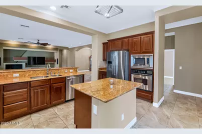 14426 W Becker Lane, Surprise, AZ 85379 - Photo 19