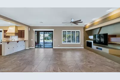 14426 W Becker Lane, Surprise, AZ 85379 - Photo 11