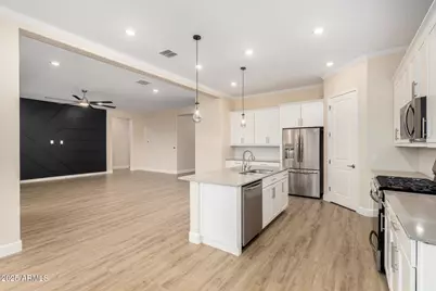 16987 W Saguaro Park Lane, Surprise, AZ 85387 - Photo 5