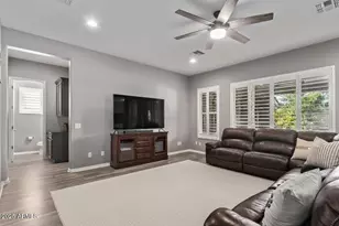 1076 E Kensington Rd, Gilbert, AZ 85297 - Photo 13
