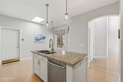 9034 W Port Royale Lane, Peoria, AZ 85381 - Photo 9