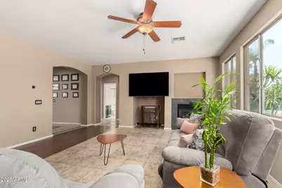 18402 E Oak Hill Lane, Queen Creek, AZ 85142 - Photo 9