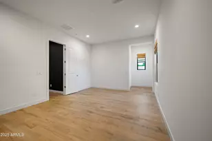 2753 E Hummingbird Way, Gilbert, AZ 85297 - Photo 35