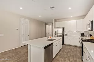 18572 W Cottontail Ln, Wittmann, AZ 85361 - Photo 9