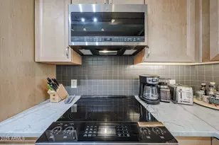 601 E Forest Hills Dr, Phoenix, AZ 85022 - Photo 29