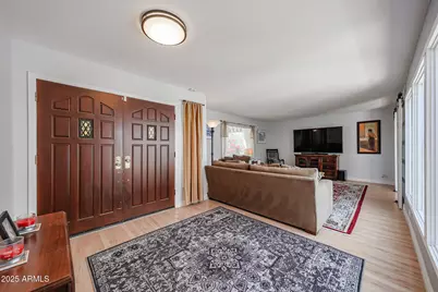 601 E Forest Hills Drive, Phoenix, AZ 85022 - Photo 9