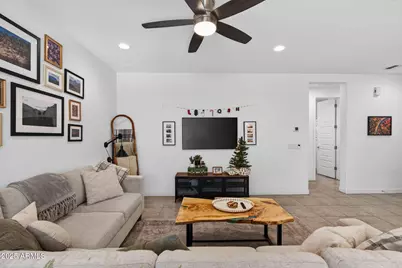 5950 N 90th Drive, Glendale, AZ 85305 - Photo 7