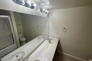 1601 W Sunnyside Dr, Phoenix, AZ 85029 - Photo 13