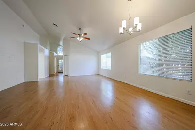 214 S Rush Circle E, Chandler, AZ 85226 - Photo 9